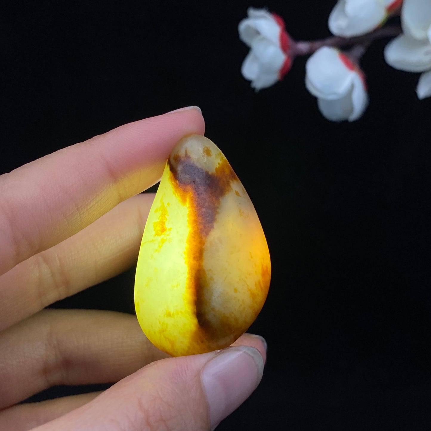 和田玉聚黄皮籽料原石(19g)