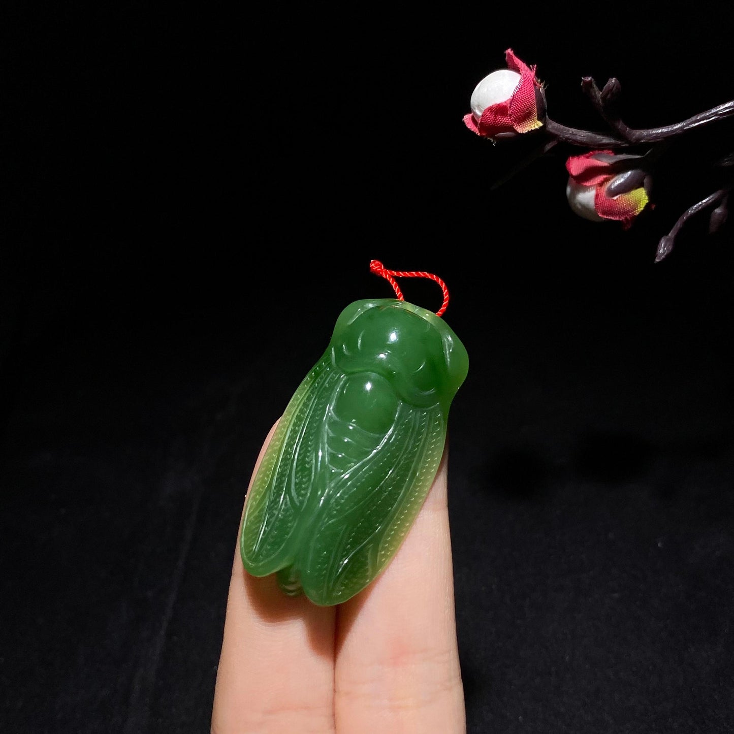 碧玉菠菜绿一鸣惊人挂件(14.6g)