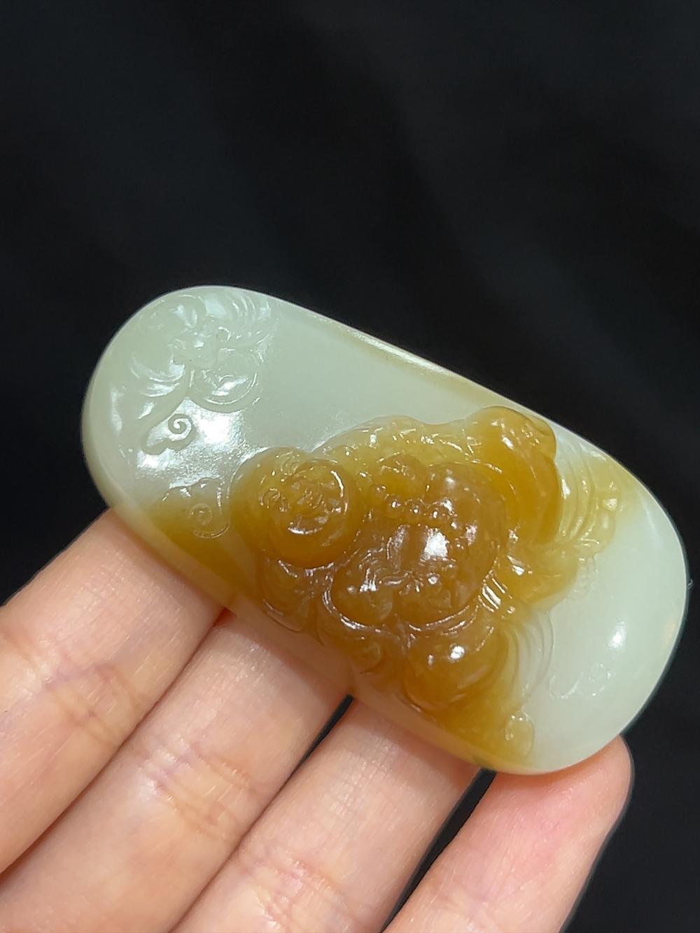 和田玉且末料糖白弥勒笑佛(43.7g)