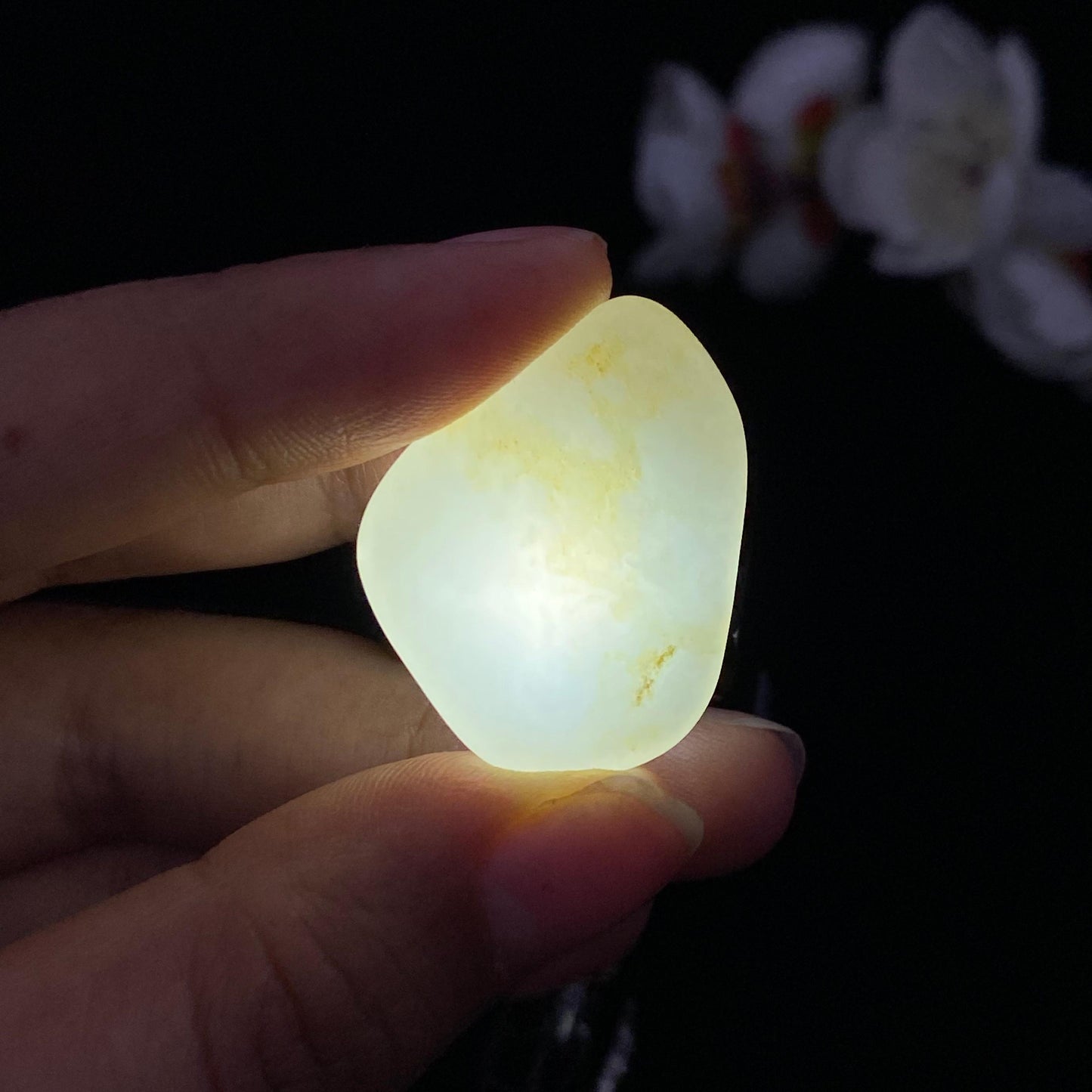 和田玉黄皮籽料吊坠籽(10.2g)
