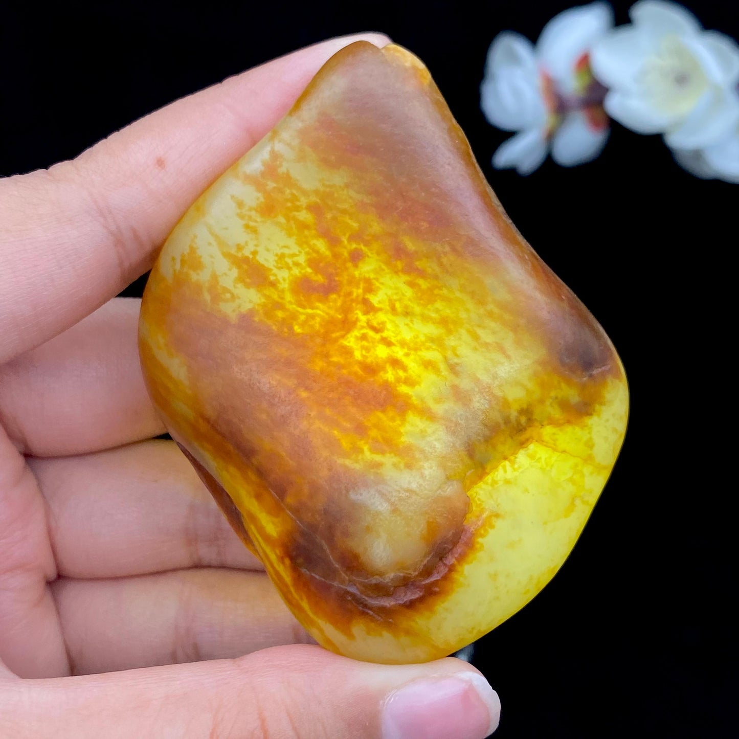 和田玉聚红皮籽料手把件(158.9g)