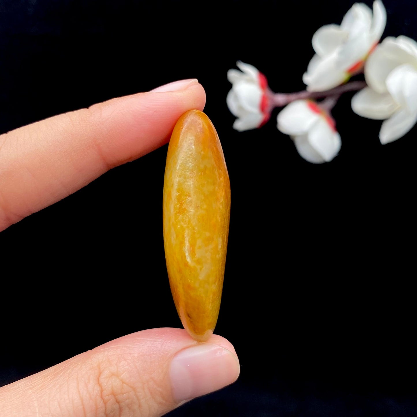 和田玉黄沁皮籽料原石(21.6g)