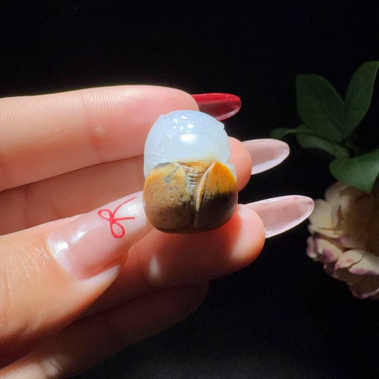 和田玉籽料挂件(10.9g)