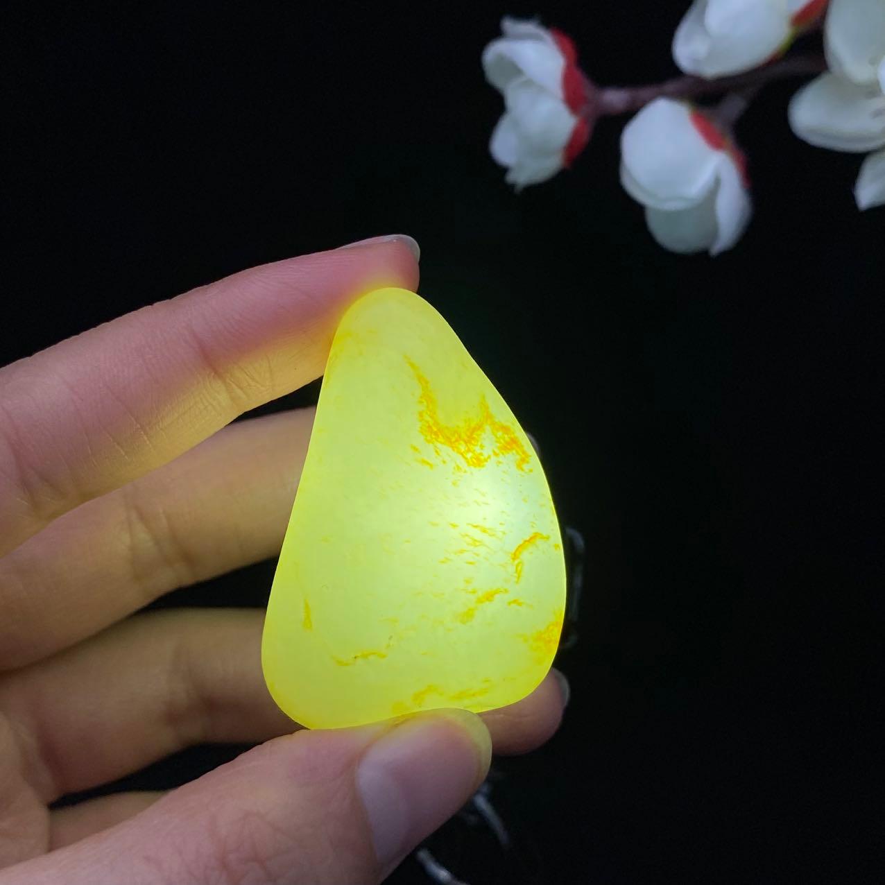 和田玉洒金皮籽料原石(30.7g)