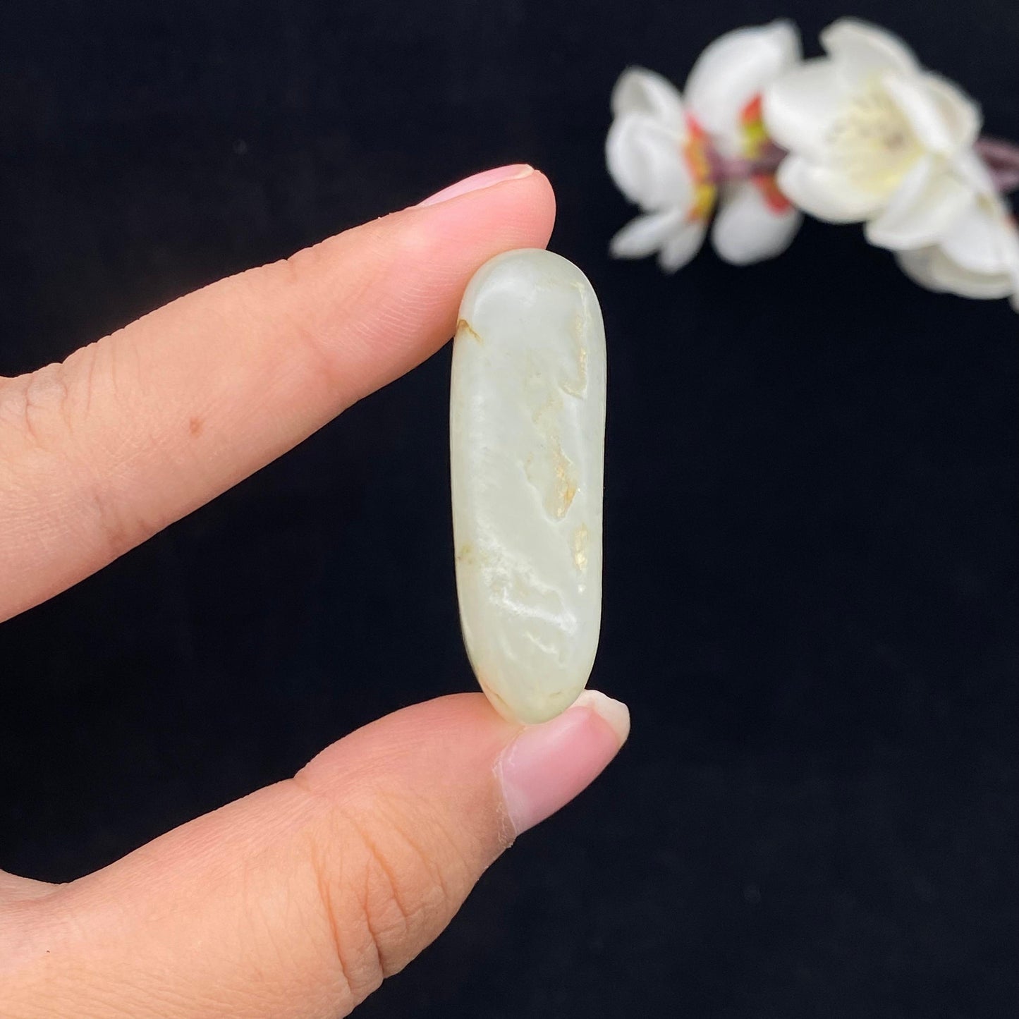 和田玉黄皮籽料挂件(29.2g)