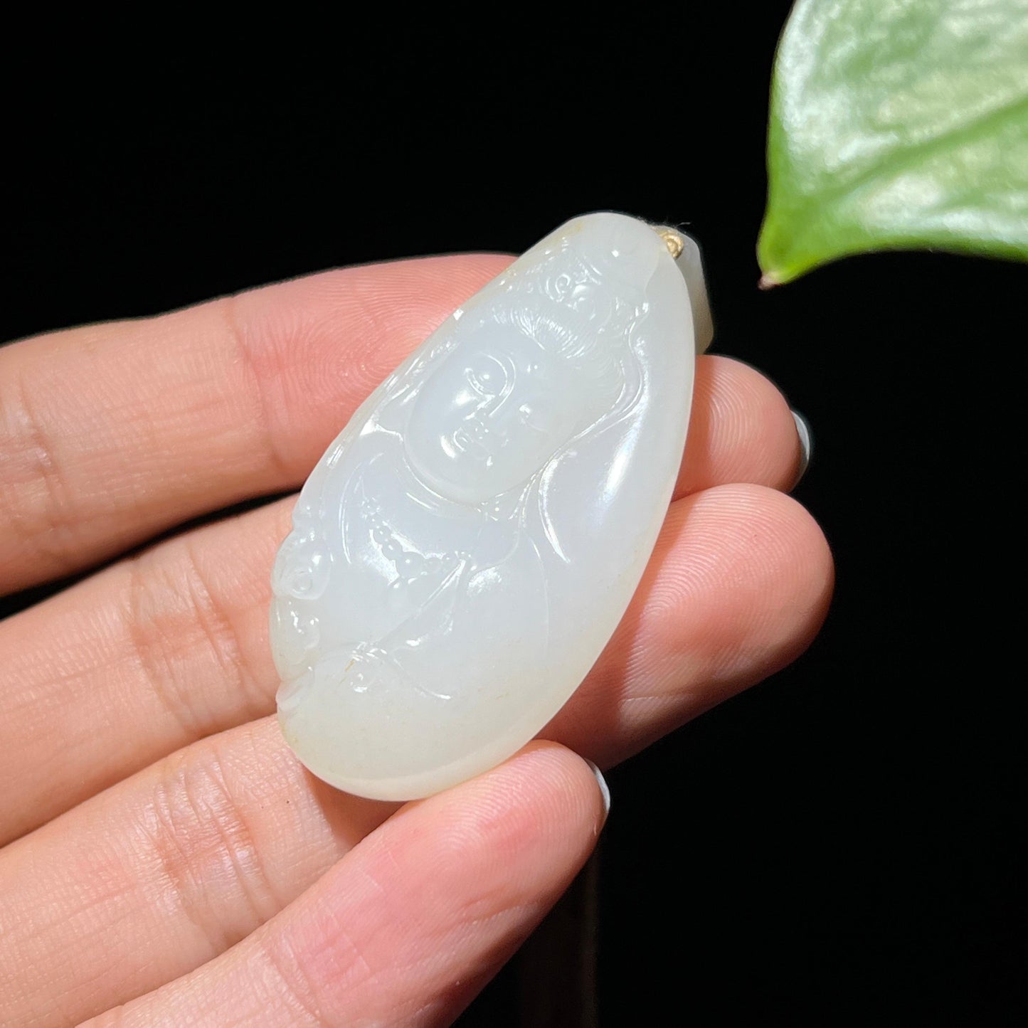 和田玉籽料洒金皮观音挂件(21.4g)