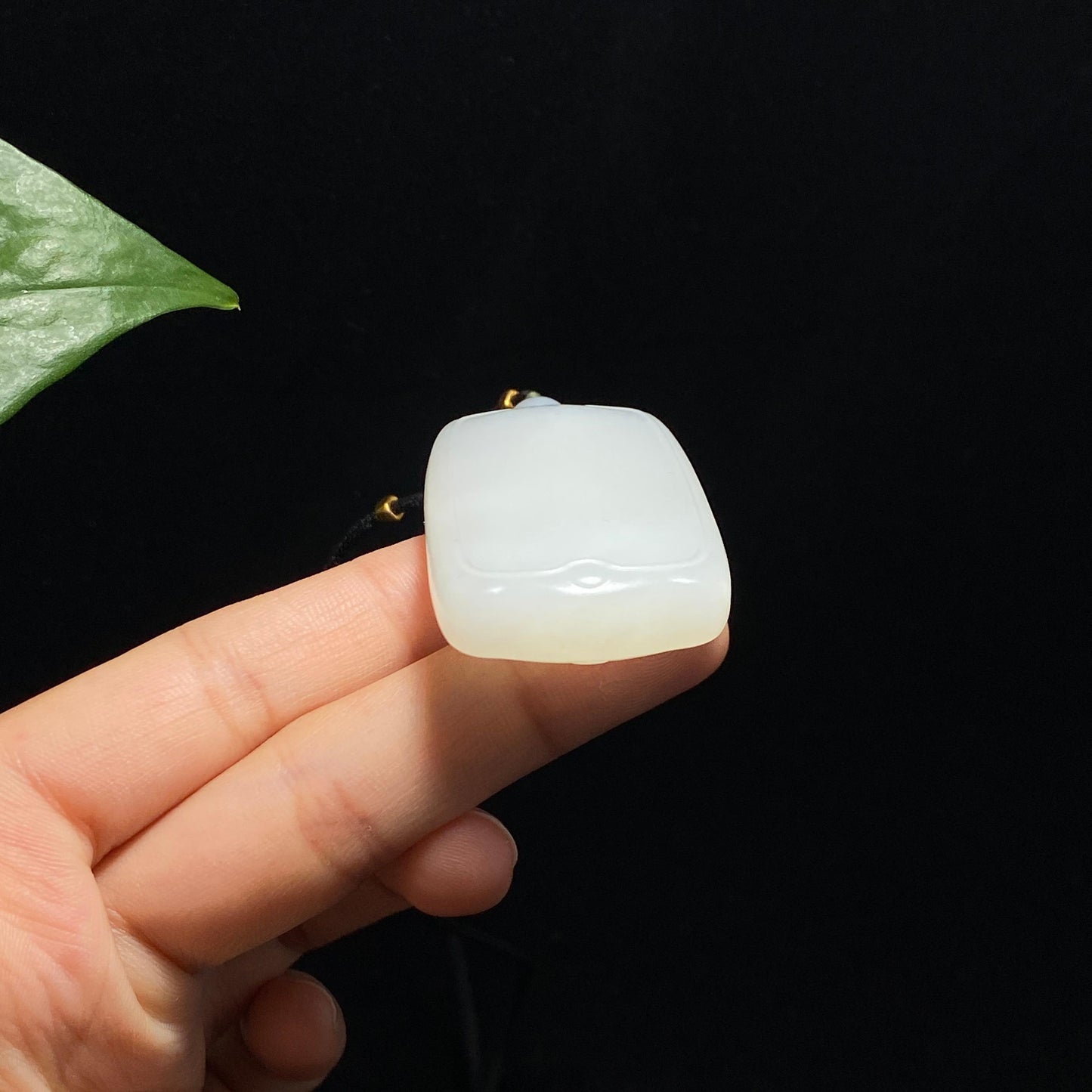 和田羊脂白玉平安无事牌(43.6g)
