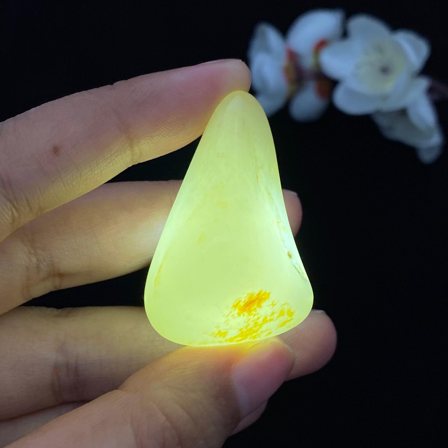 和田玉洒金皮籽料挂件(26.2g)