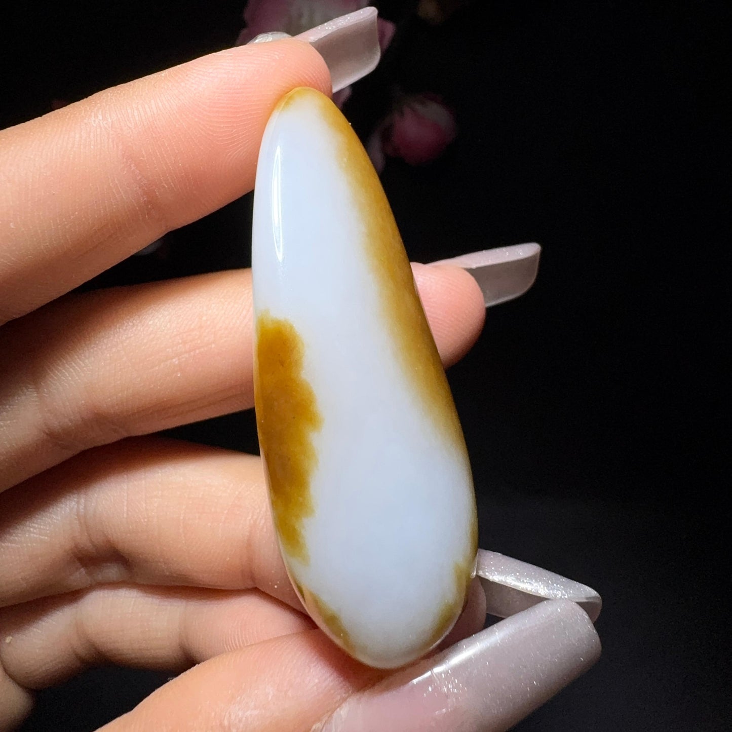 和田玉糖白随型吊坠(25.0g)