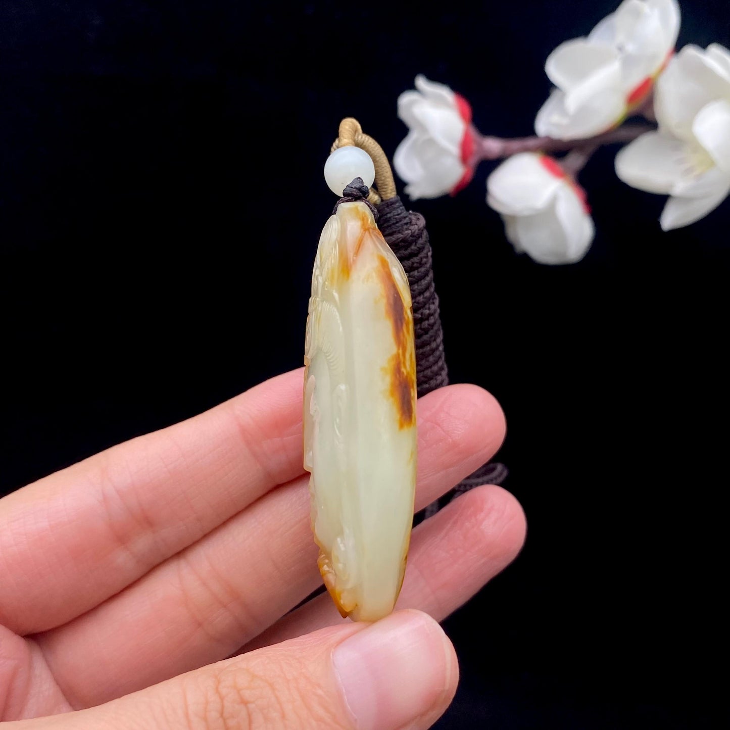 和田玉聚红皮籽料【一念之间】挂件(39.4g)