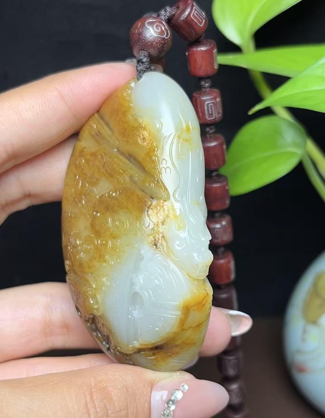 新疆和田玉籽料貔貅手把件(111.7g)