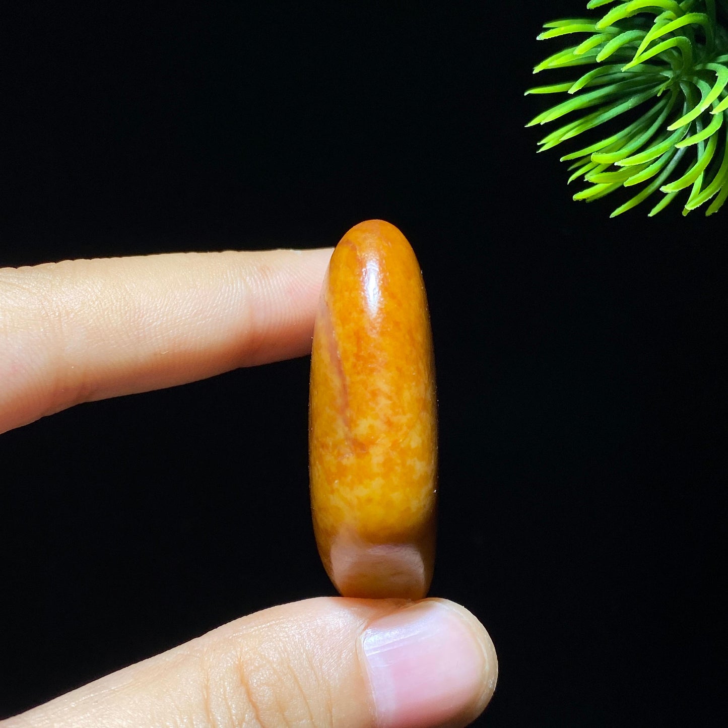 和田玉黄沁籽料原石(35.7g)