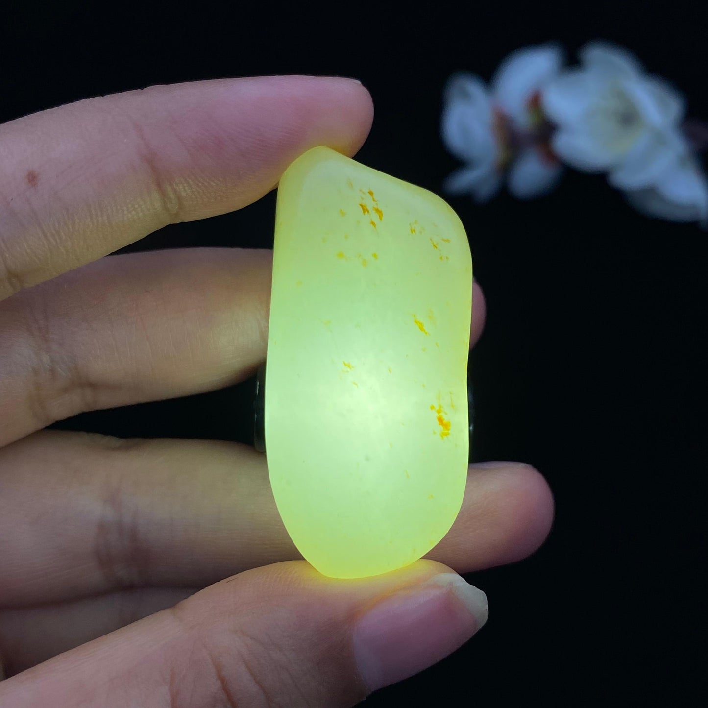 和田玉洒金皮籽料挂件(21.5g)