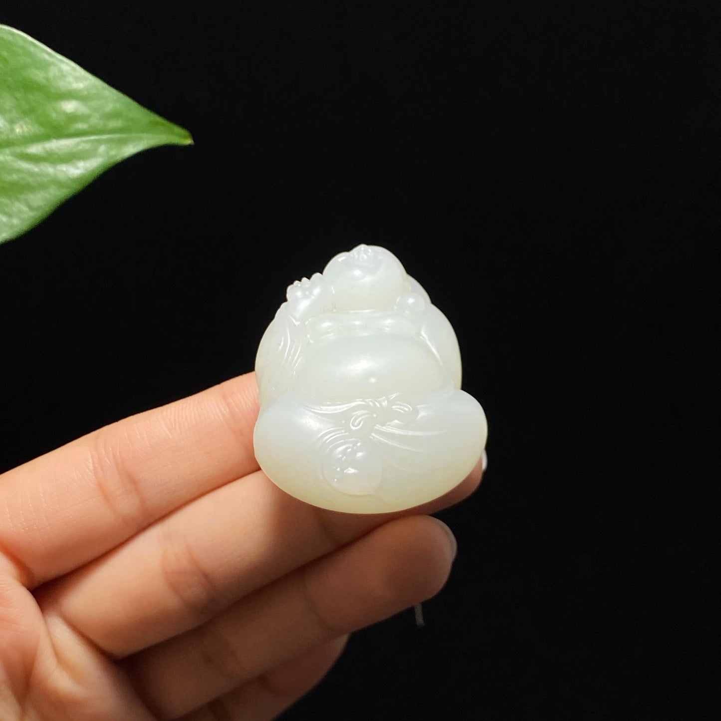 和田玉山料白玉佛公挂件(43.4g)