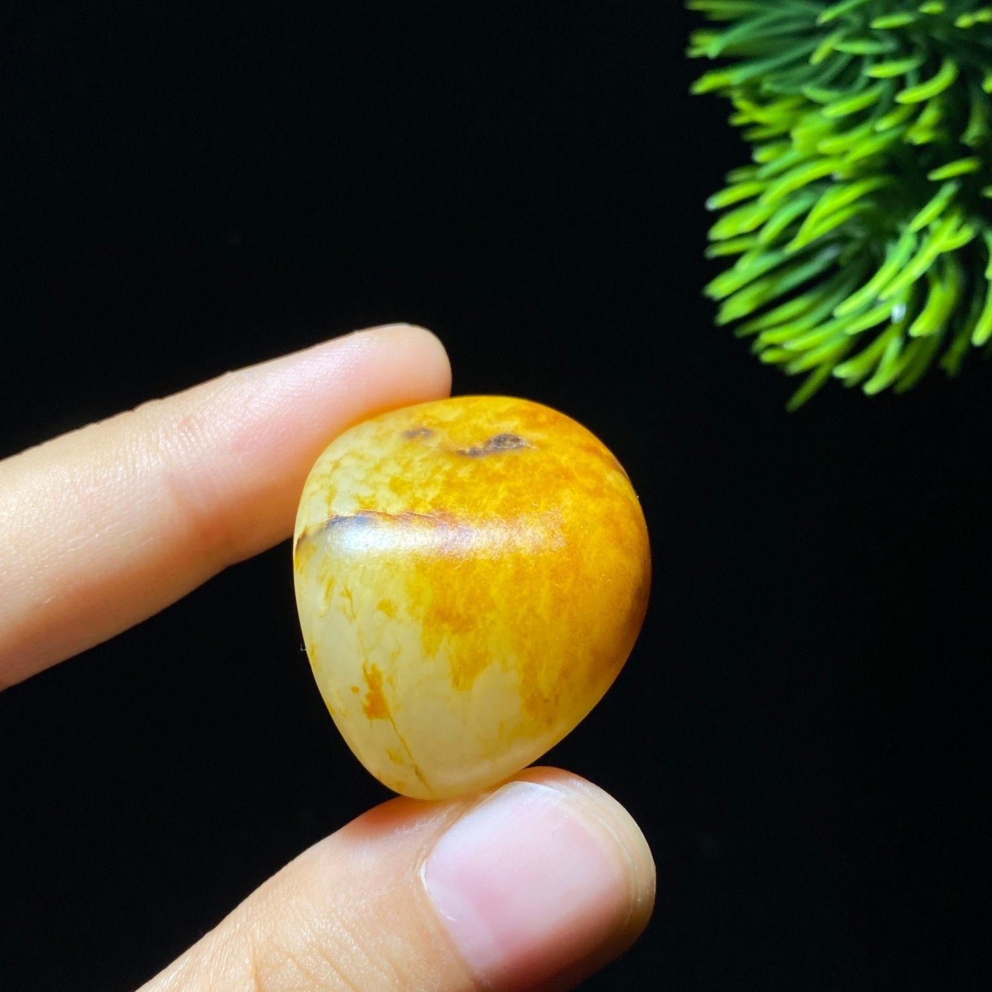 和田玉洒金皮籽料原石(19g)