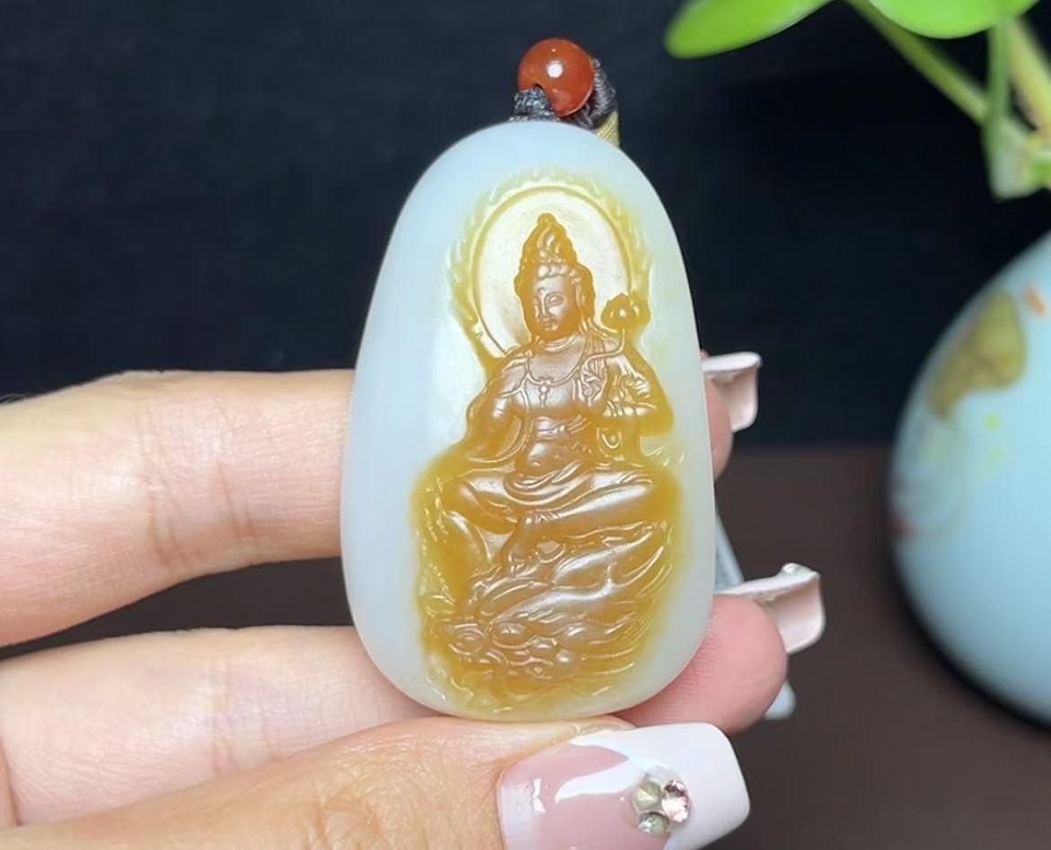 新疆和田玉且末糖白羊脂玉大势至菩萨(42.3g)
