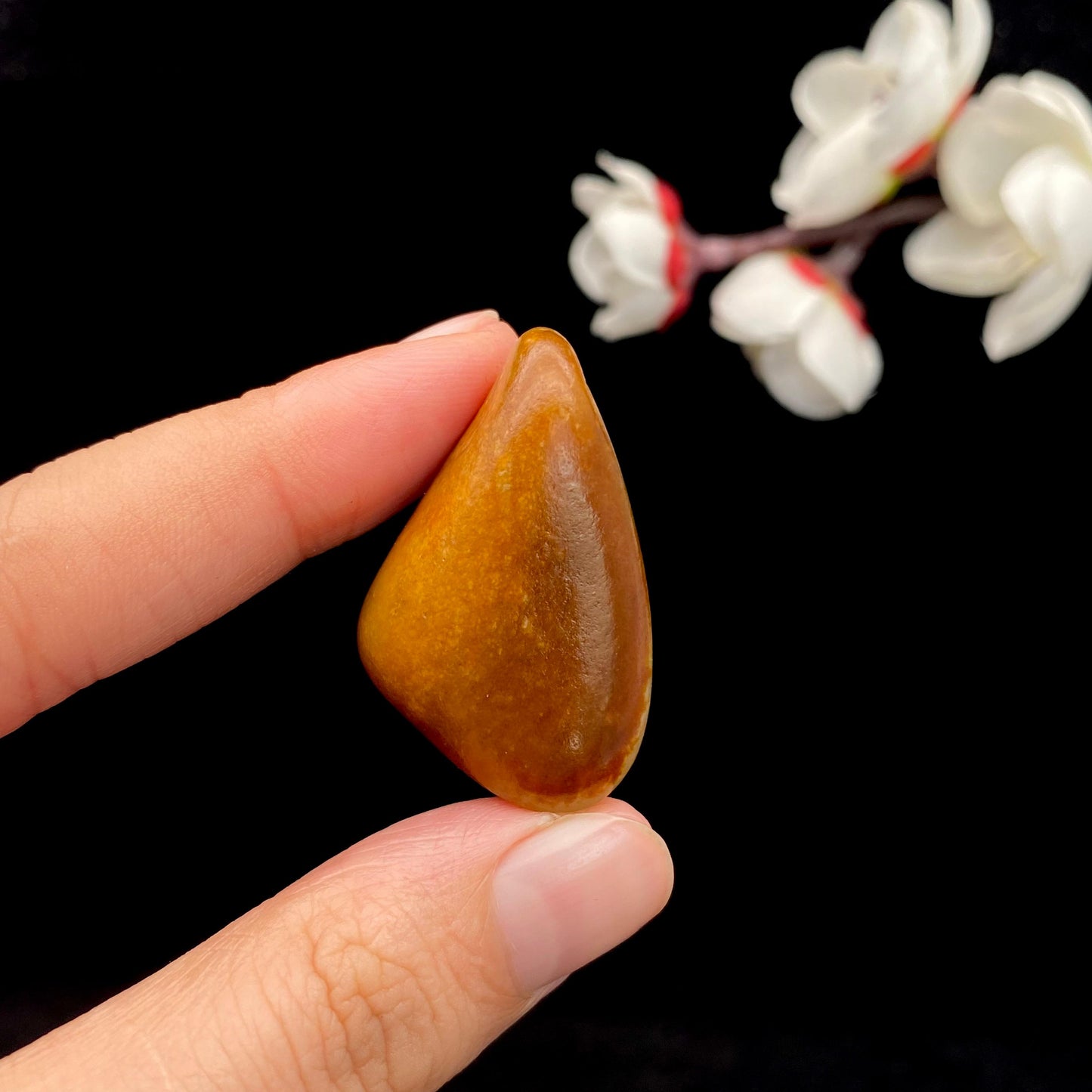 和田玉聚黄皮籽料原石(17.1g)
