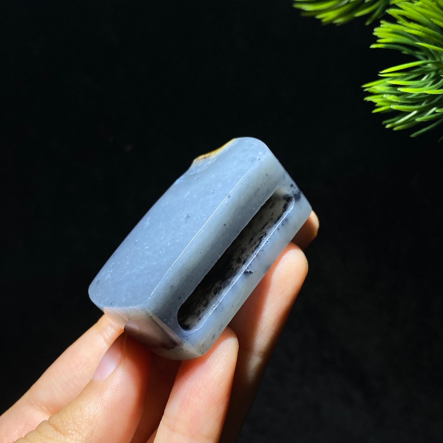 和田玉籽料青花腰带扣(55.3g)