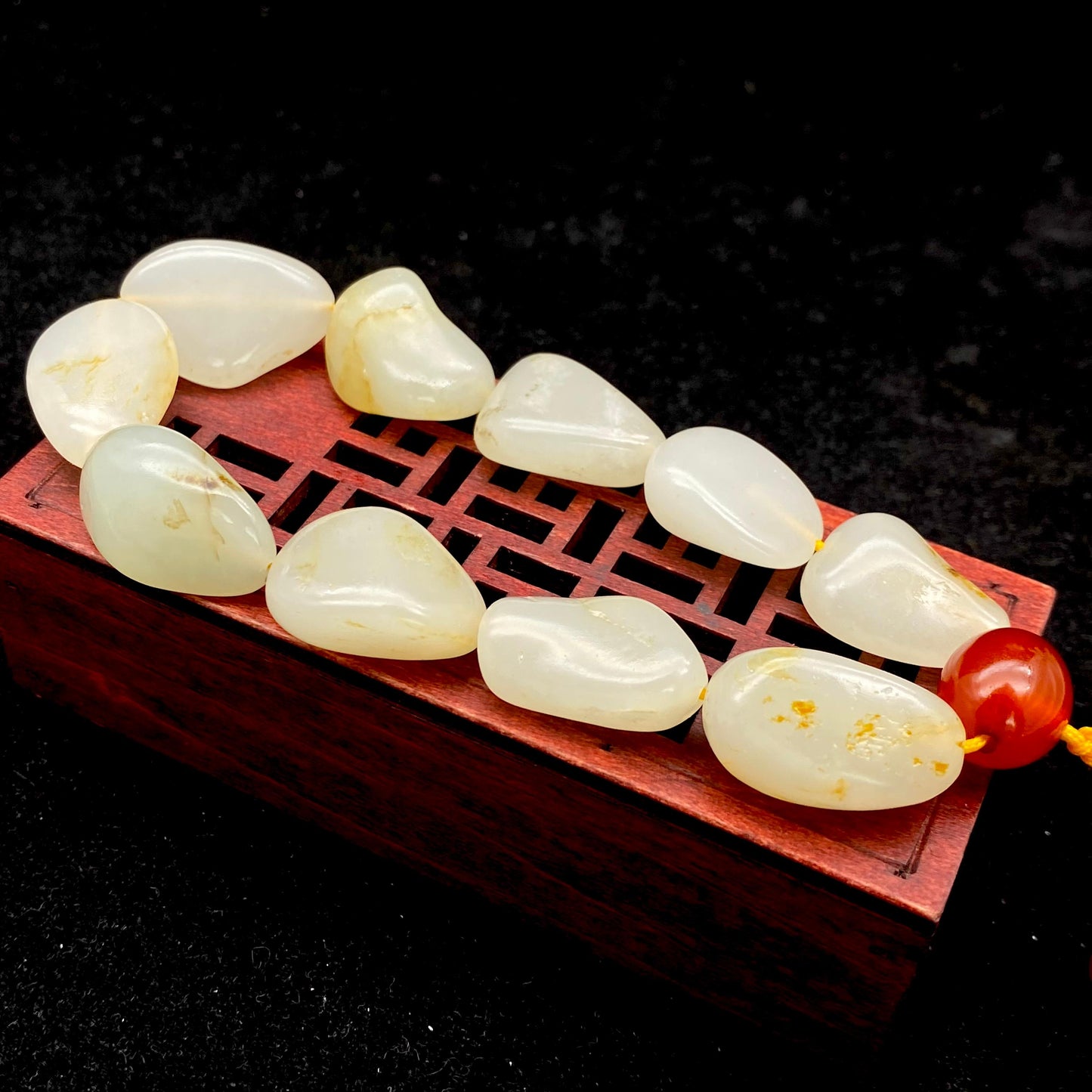 和田玉洒金皮【精品手串】(44g)