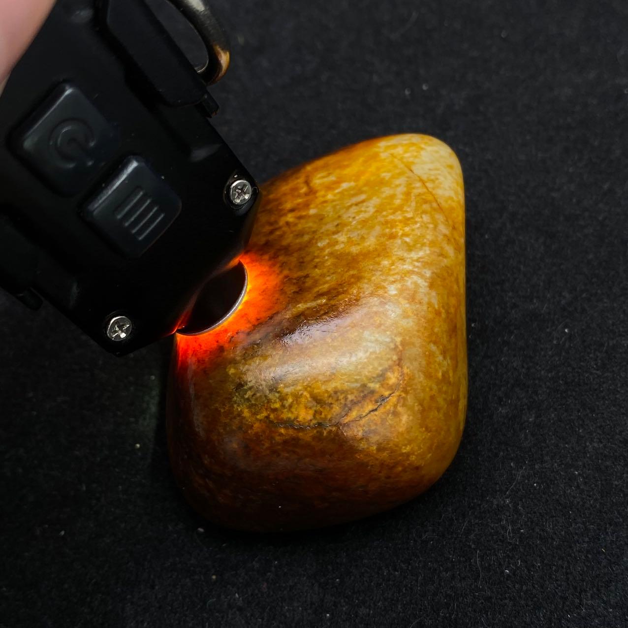 和田玉聚红皮籽料原石(91.9g)