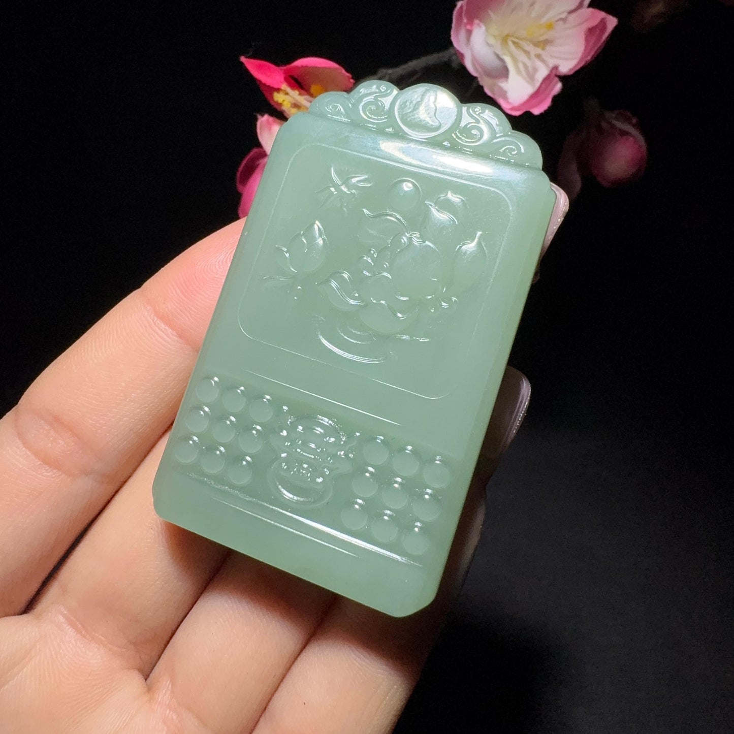 和田玉碧玉观音牌子挂件(50.6g)