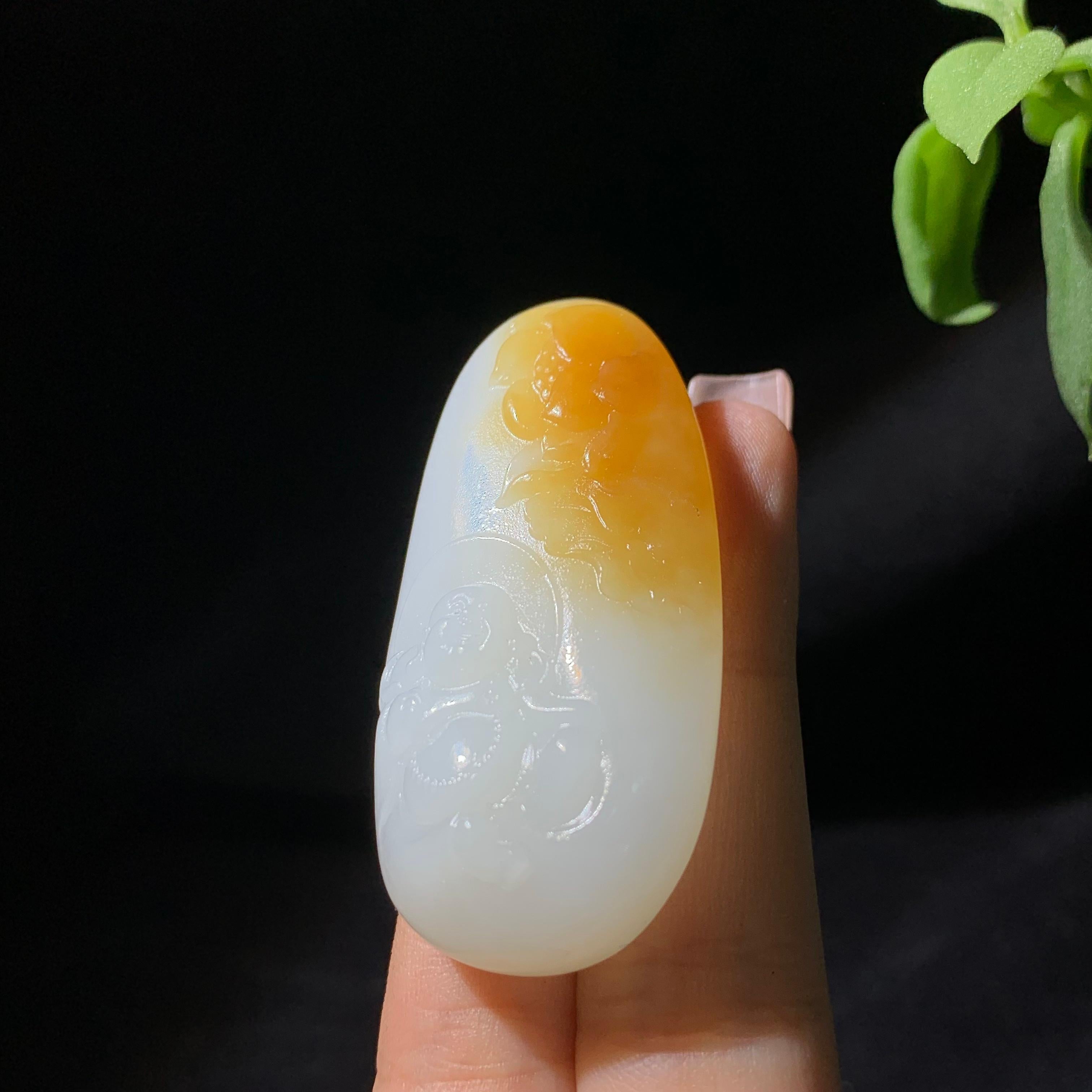 精品新疆且末糖白玉佛公挂件(31.5g)