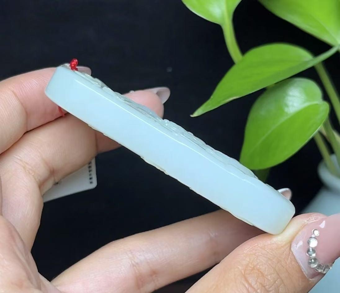 和田羊脂玉龙牌(70.14g)