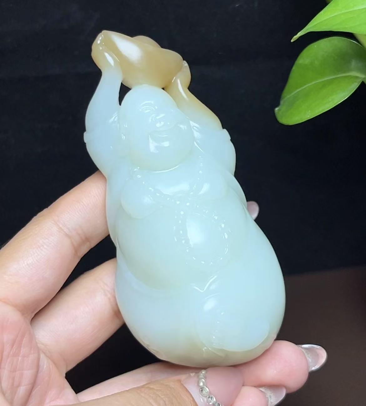 新疆和田玉且末糖白羊脂玉佛公手把件(162.7g)