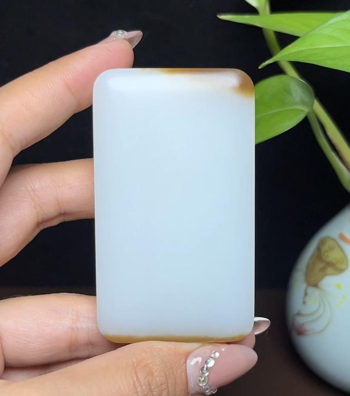 和田玉天地糖白羊脂玉平安无事牌(80.0g)