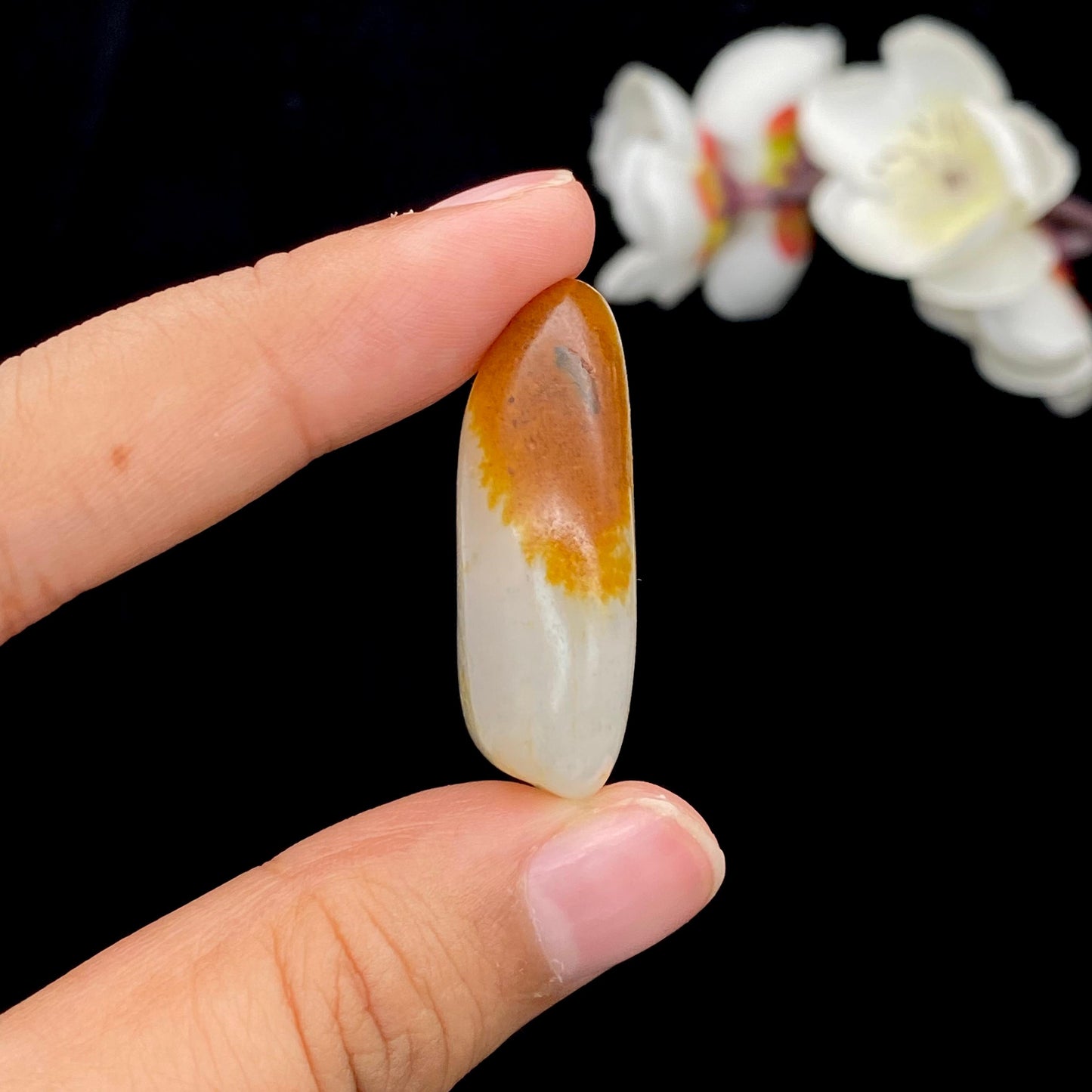和田玉聚红皮青花底籽料吊坠籽(15.5g)