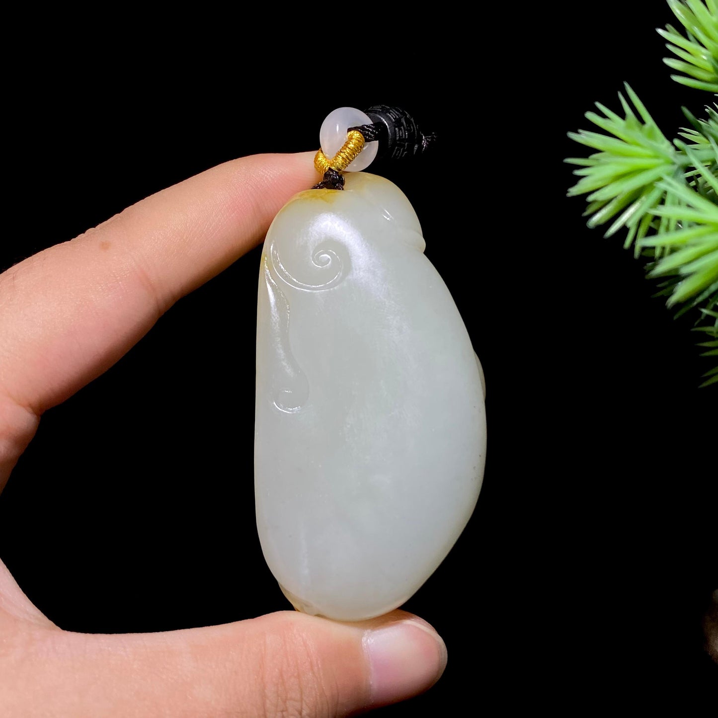 和田玉籽料龙行天下(81.1g)
