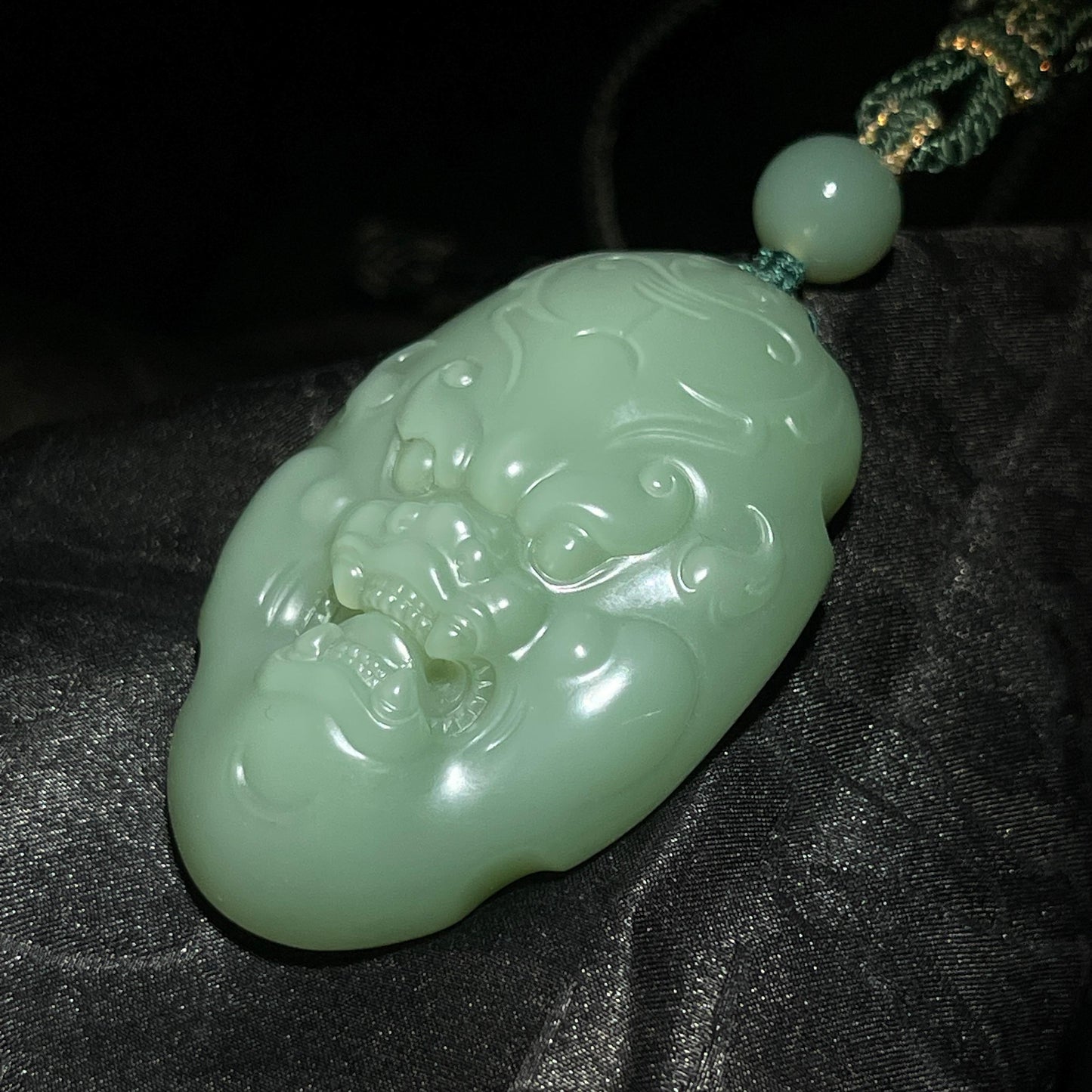 和田玉碧玉粉青守护(47.9g)