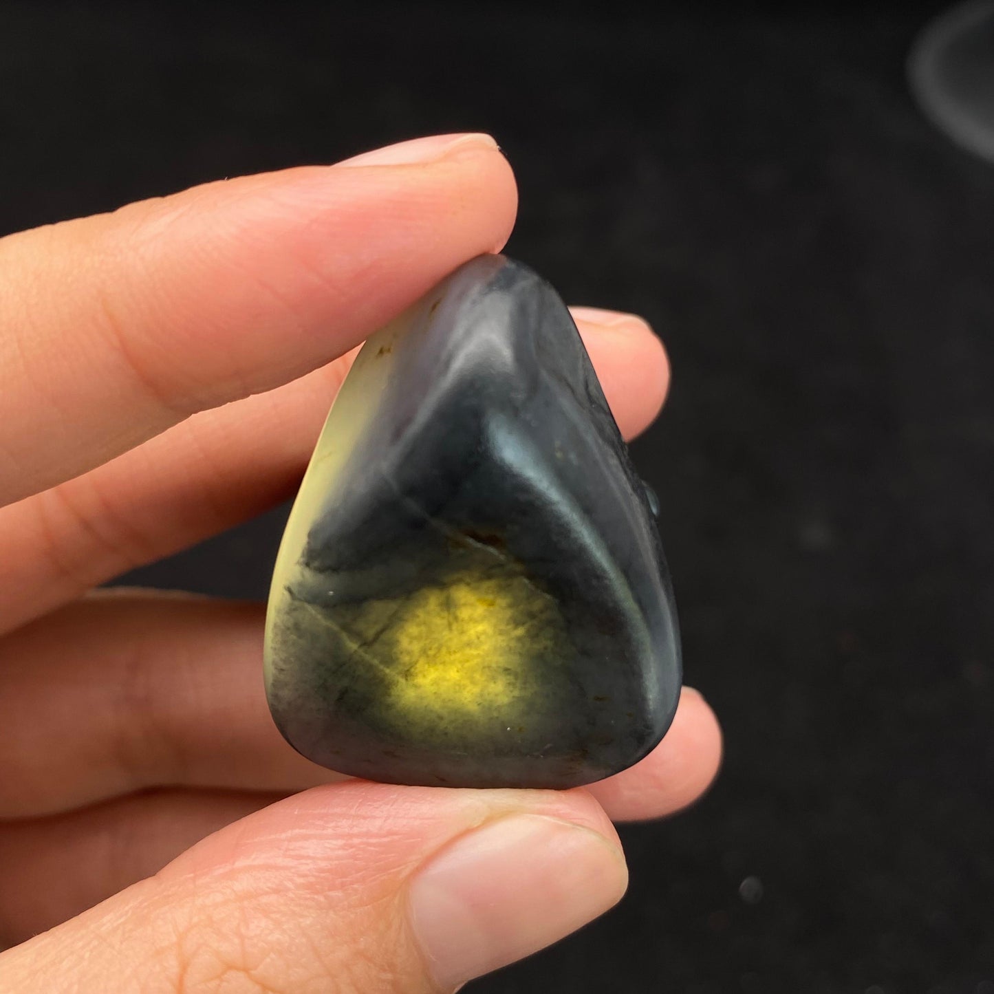 和田玉青花籽料原石(13.2g)