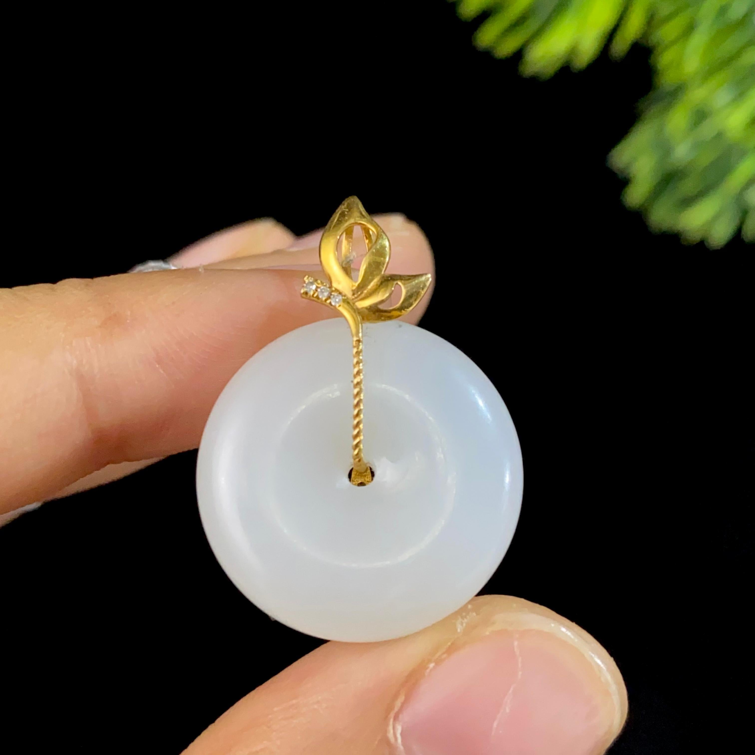 和田玉18k金羊脂白玉平安扣吊坠（5.4g） – 厚德载玉