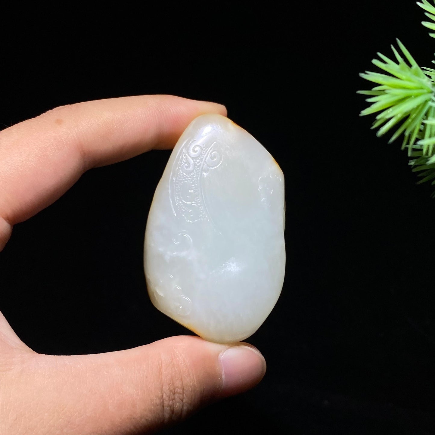 和田玉籽料观音(49.6g)