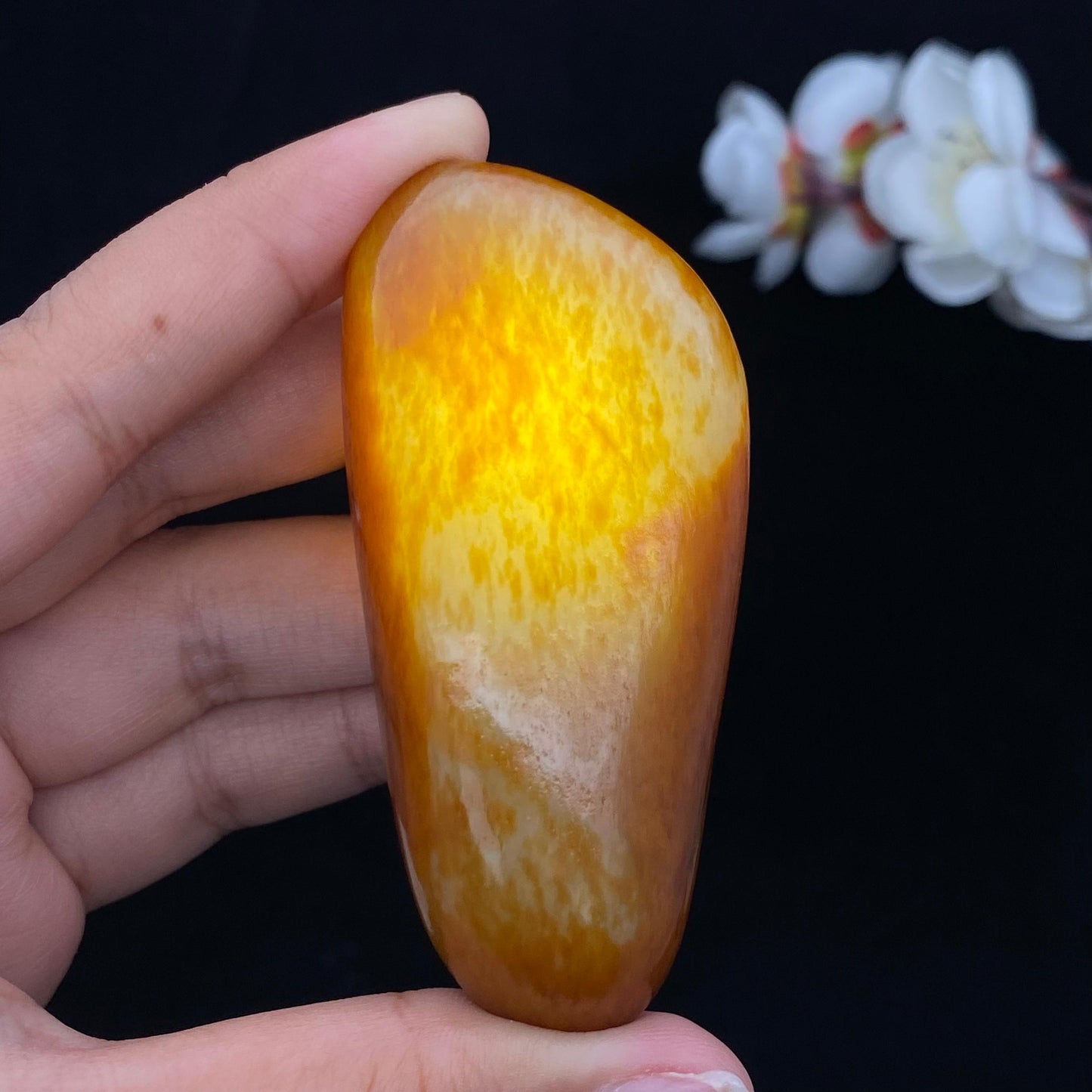 和田玉聚红皮籽料大挂件(80g)