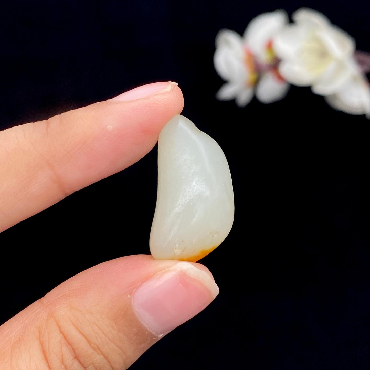 和田玉聚黄皮籽料吊坠籽(6.2g)