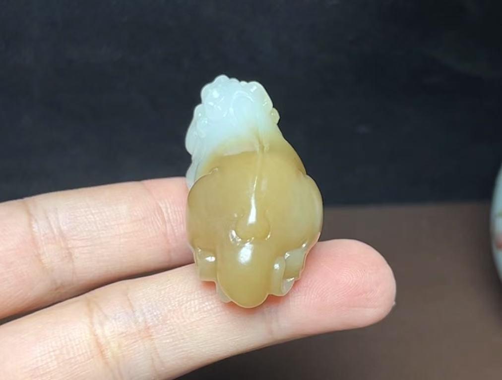 和田玉且末糖羊脂玉貔貅(29.1g)