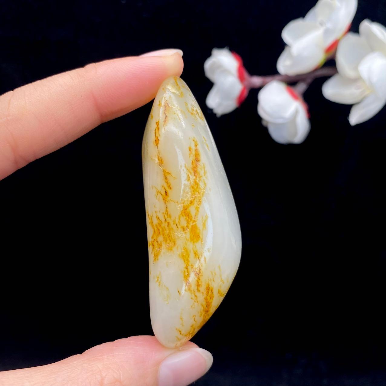 和田玉洒金皮籽料原石(55.1g)