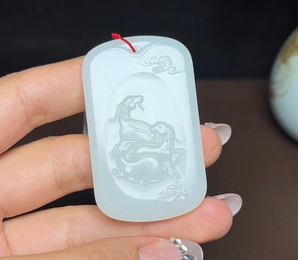 精品和田羊脂玉生肖羊样样如意牌(28.8g)