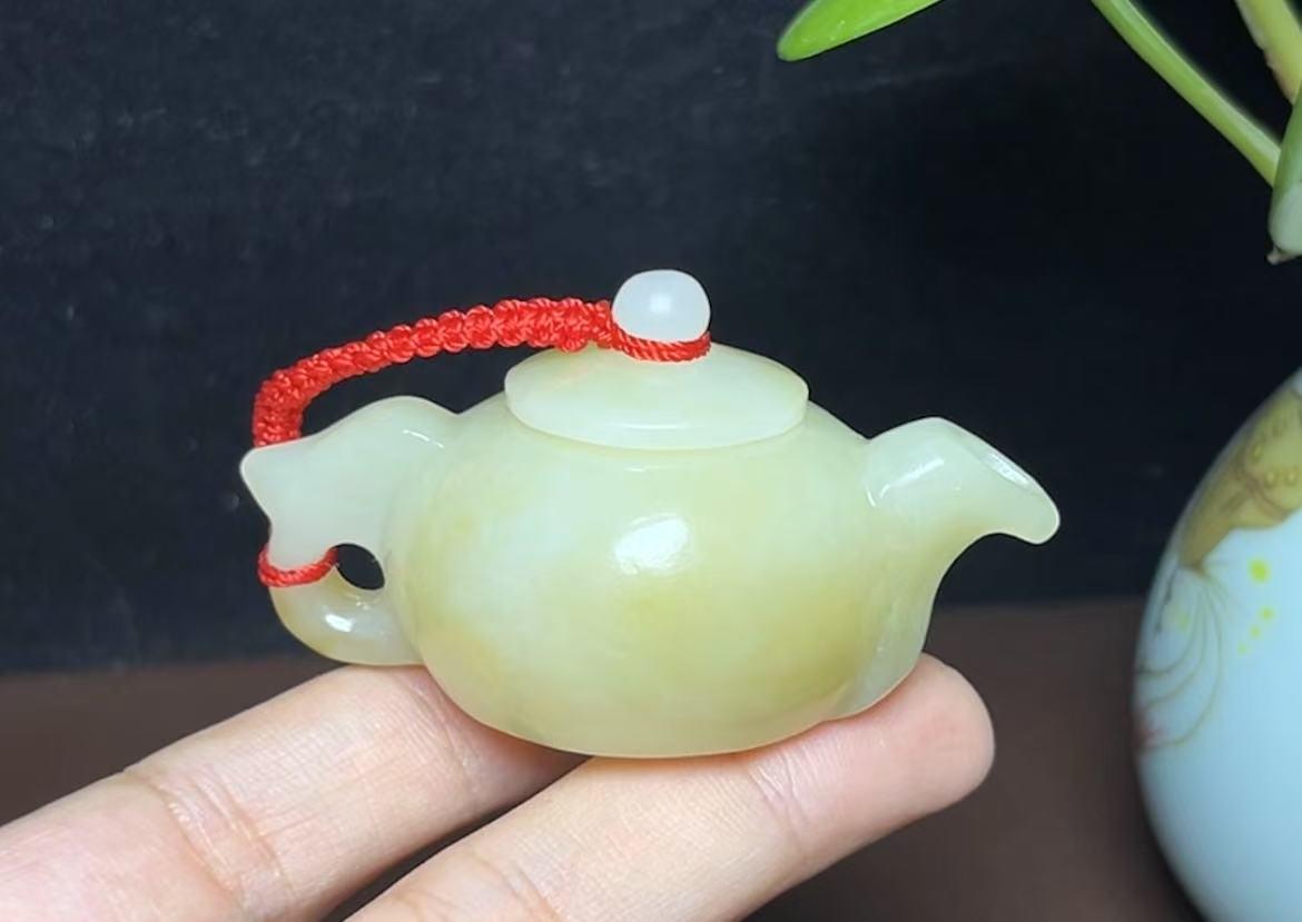 新疆和田玉且末料把把胡(50.2g)