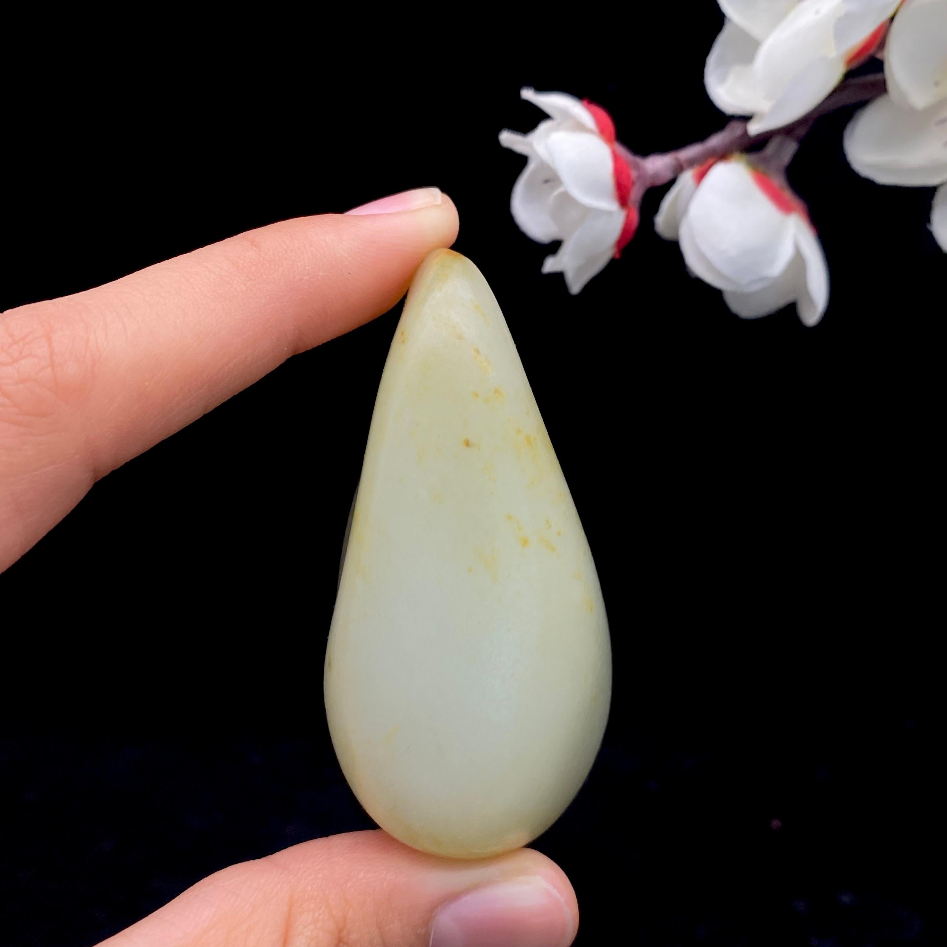 和田玉黄皮籽料手把件(120.7g)