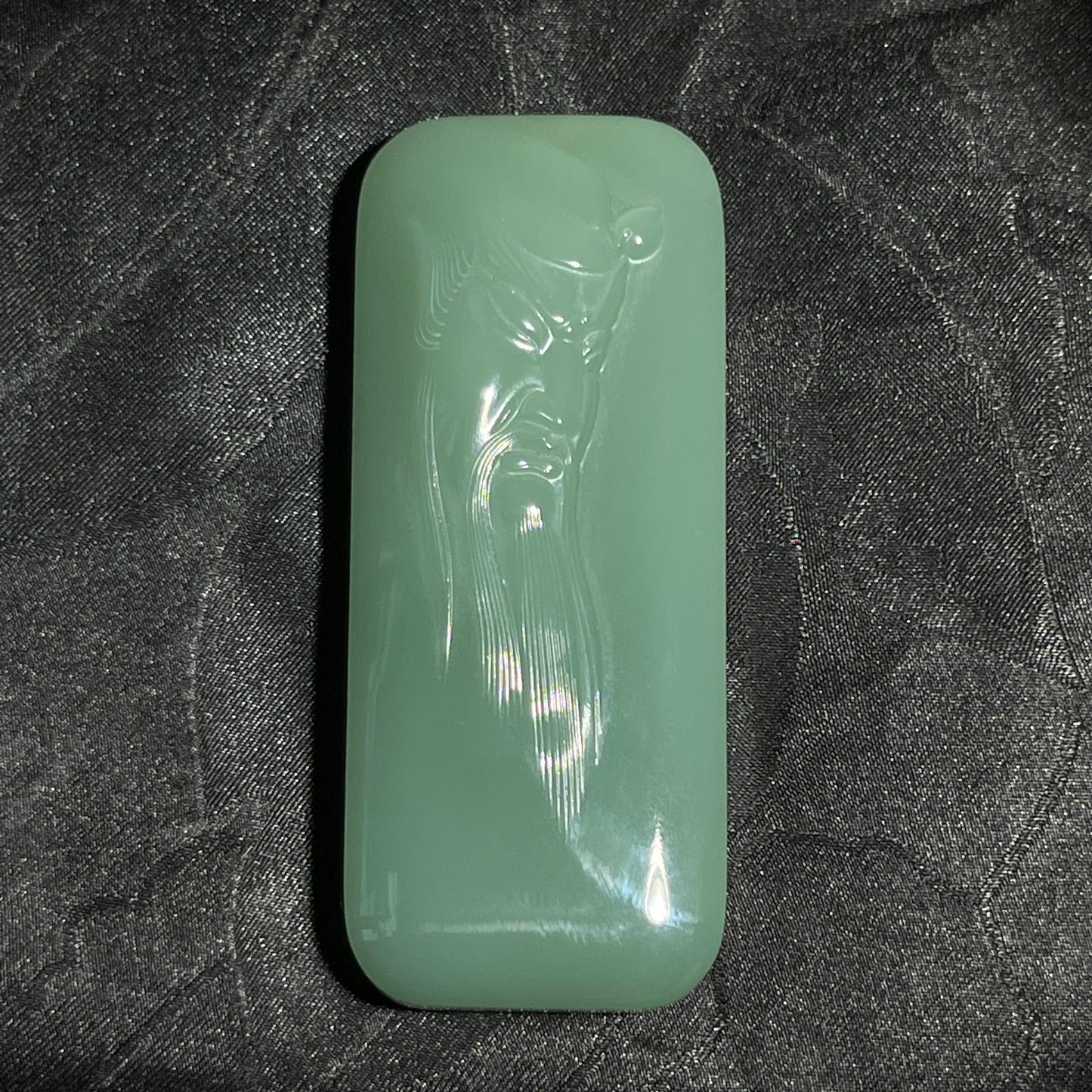 和田玉碧玉粉青关公牌(35.8g)