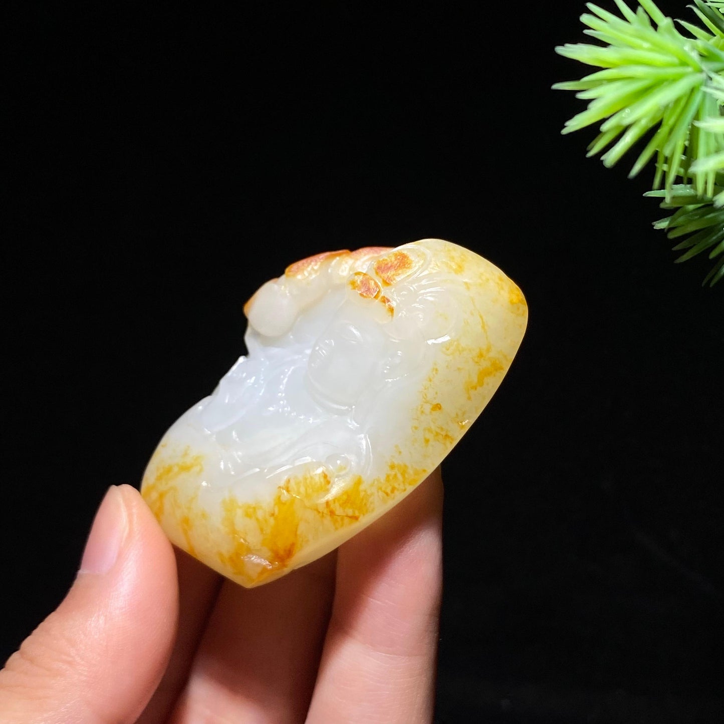 和田玉籽料观音(49.6g)
