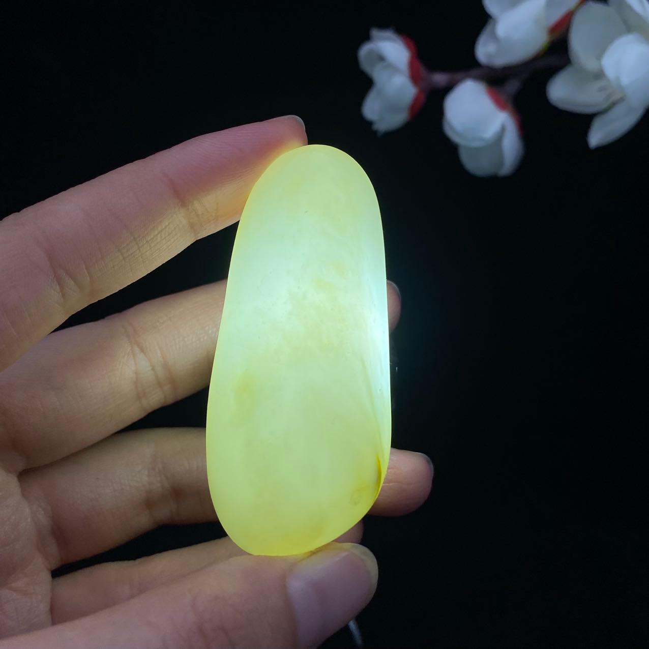 和田玉黄皮籽料原石(41.2g)