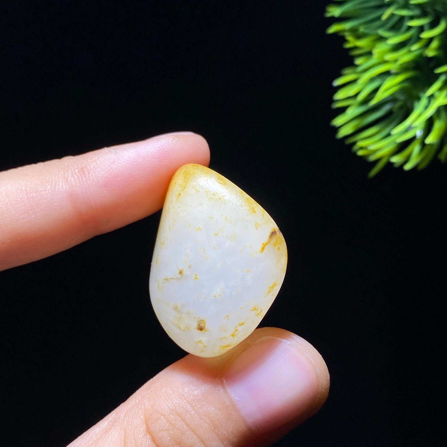 和田玉洒金皮籽料原石(19g)