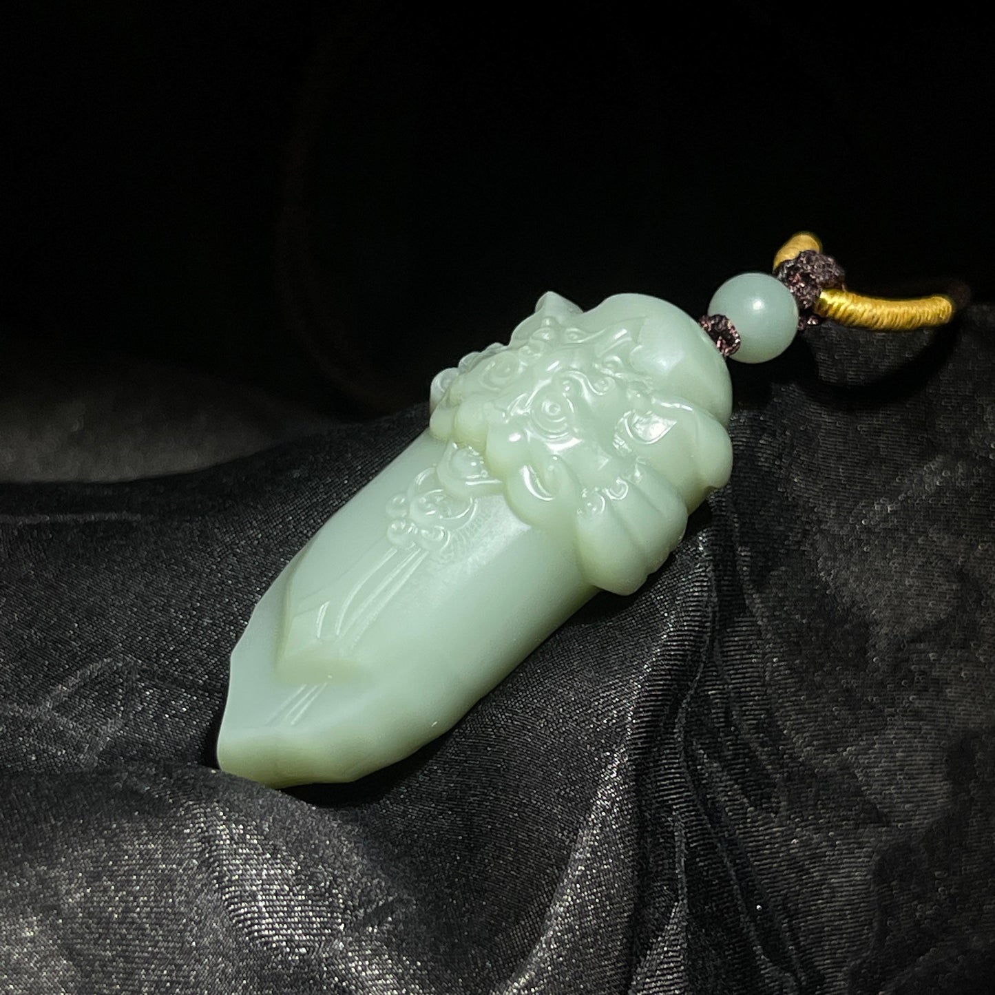 和田玉碧玉粉青瑞兽坠(21.8g)