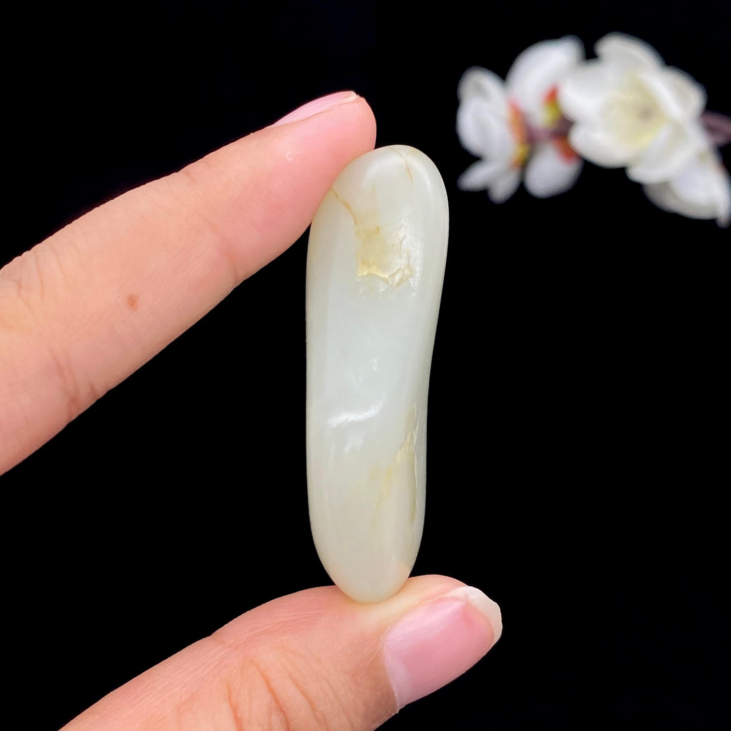和田玉黄皮籽料挂件(29.6g)
