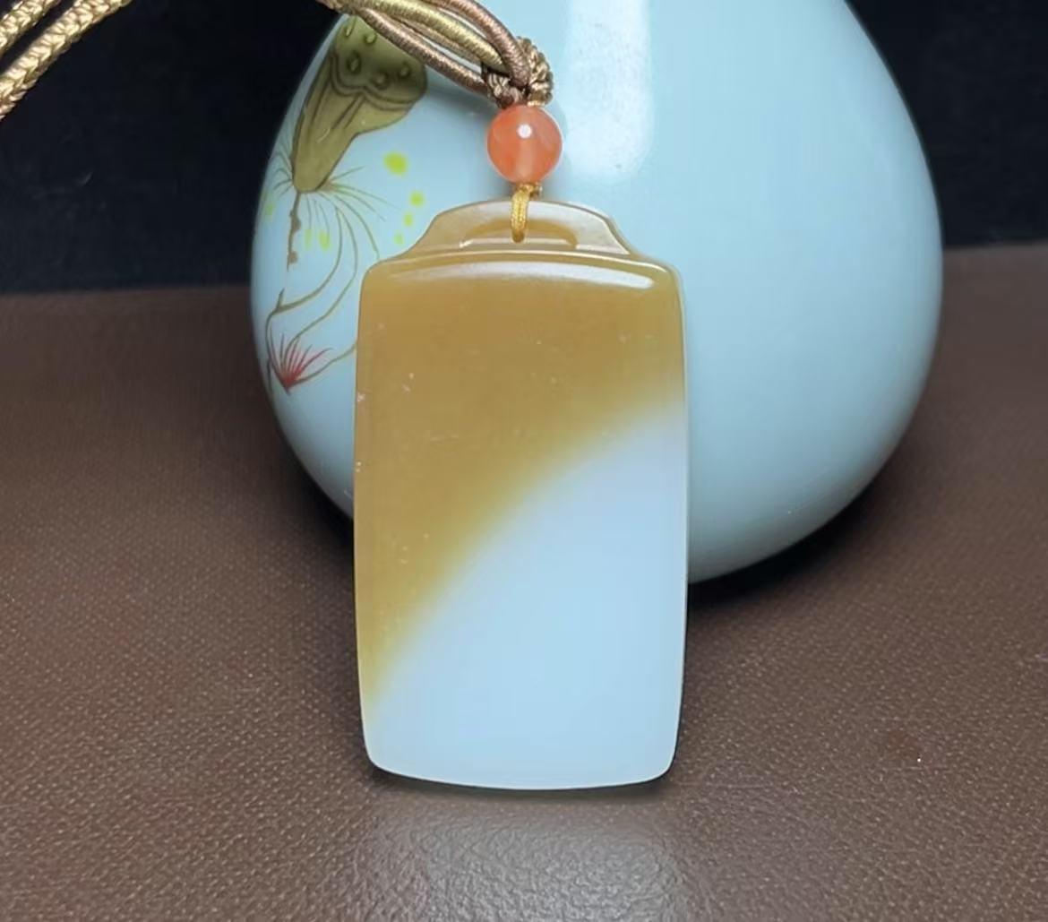 和田玉且末料羊脂玉平安无事牌(43.6g)