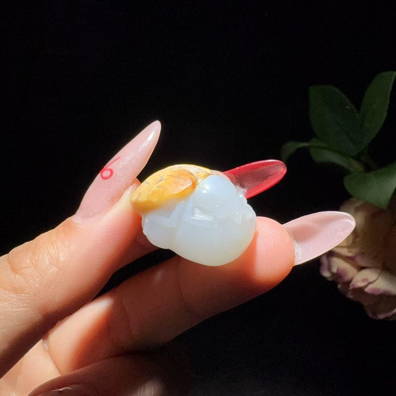 和田玉籽料挂件(10.9g)